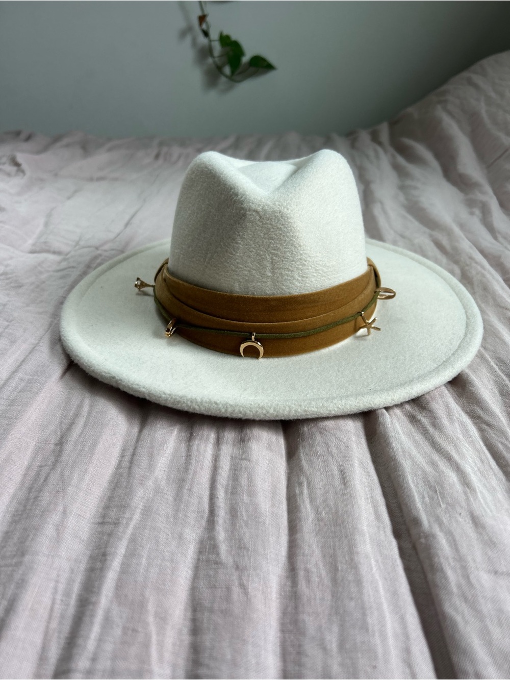 Womens White Felt Fedora Hat with Brown Band and Gold Accents